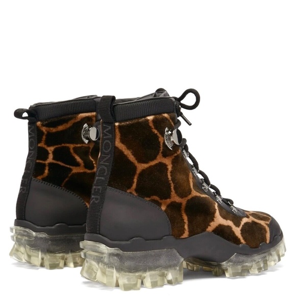 Moncler Helis Hiking Snow Boots Animal Print Size 7 New - Picture 3 of 10